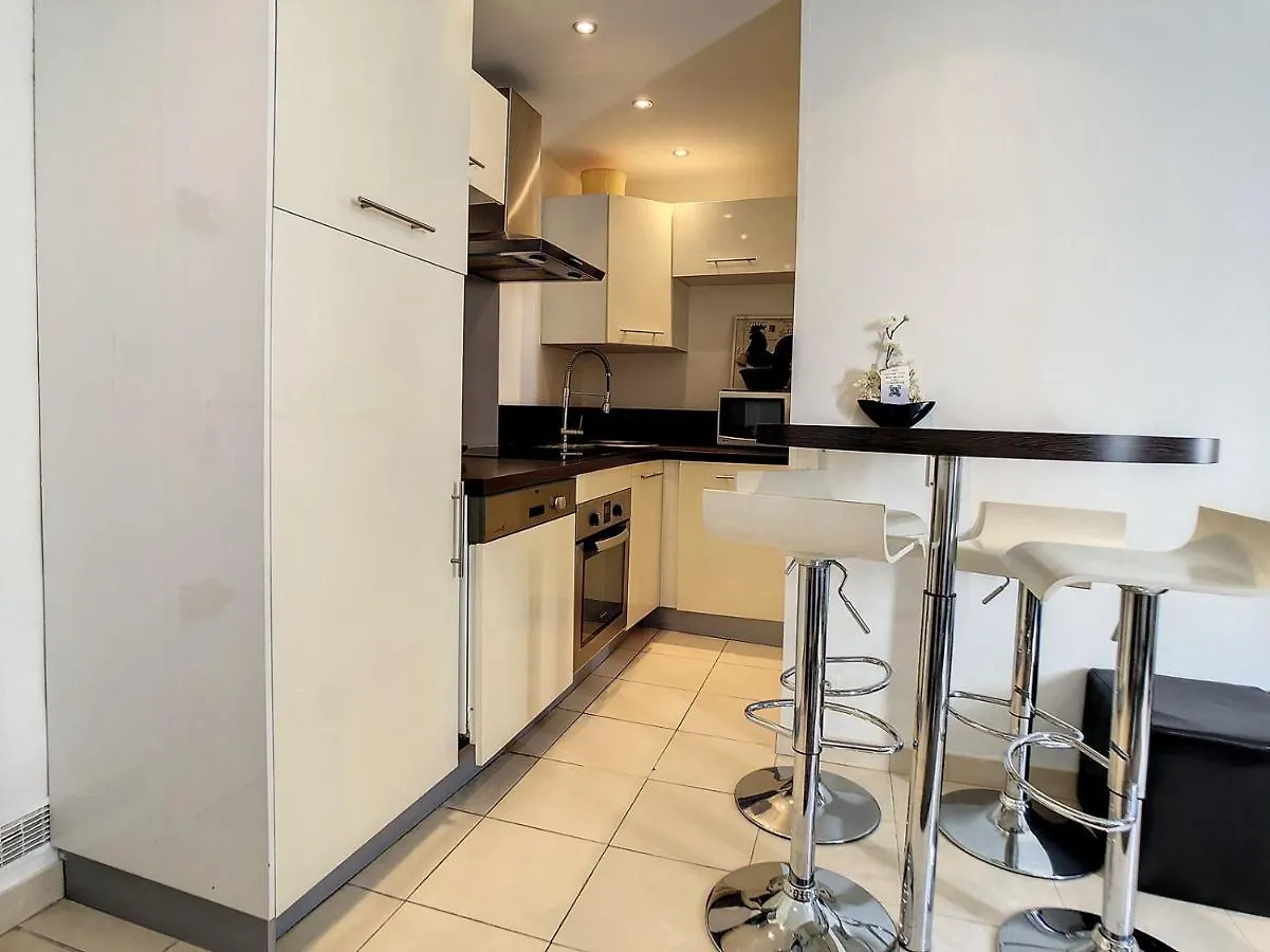 1 Bedroom Notre Dame 2 Mins From The Croisette And The Palais 225 칸느 프랑스